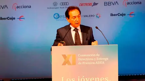 

El presidente de ADEA, Salvador Arenere, durante la inauguraci&oacute;n