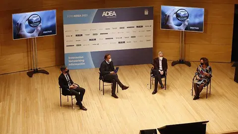 El papel que desempe&ntilde;an las empresas en la recuperaci&oacute;n del empleo en la Comunidad y la mejora de salarios ha sido el tema central de la jornada