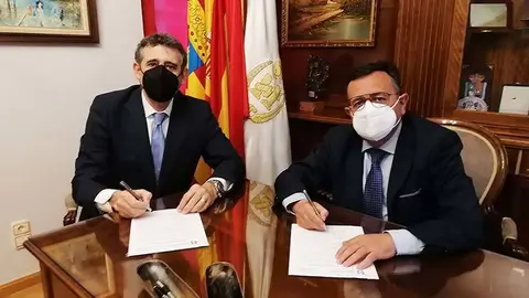 El Colegio de Mediadores de Seguros de Zaragoza y Asefa Seguros han rubricado un acuerdo de colaboraci&oacute;n 