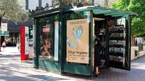 Una treintena de mupis han acompa&ntilde;ado el paseo de los zaragozanos para dignificar la figura de los profesionales del sector