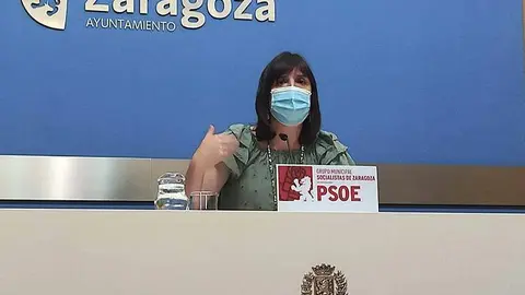 La socialista Lola Ranera ha lamentado la "soberbia" de Azc&oacute;n al ignorar a la oposici&oacute;n