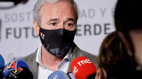 Azc&oacute;n ha remarcado que esta opci&oacute;n, con los medios actuales, &ldquo;no ser&iacute;a muy cara&rdquo; pero s&iacute; eficaz para ayudar a frenar los contagios
