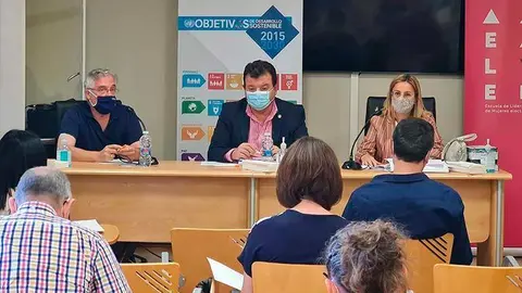 Olona ha informado a la FAMCP de los avances que va a impulsar el IAA en materia de abastecimiento a poblaciones