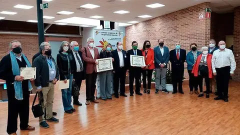 Foto de familia de los galardonados