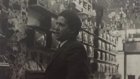 Antonio Tornos abri&oacute; su empresa en septiembre del a&ntilde;o 1971. Foto: archivo familiar