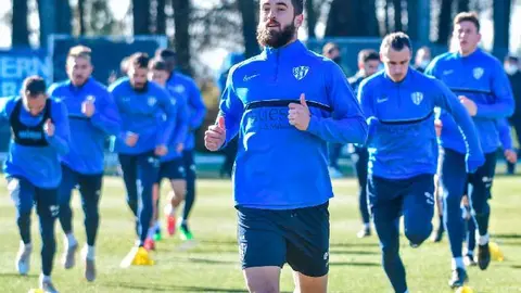 Este martes han retomado los entrenamientos de cara a preparar el partido de este domingo en El Alcoraz frente a la Sociedad Deportiva Ponferradina. Fuente: S.D. Huesca
