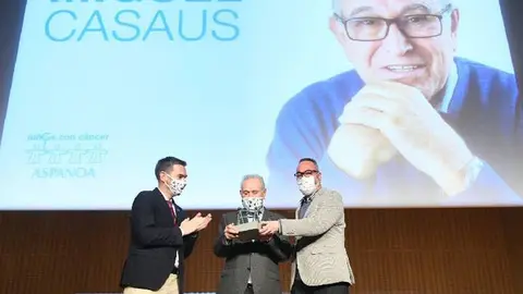 Durante el acto se ha homenajeado al expresidente Miguel Casaus. Fuente: Aspanoa 