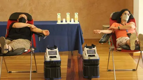  El Banco de Sangre, con la colaboraci&oacute;n de la Hermandad de Donantes de Zaragoza, ha instalado una mesa informativa en la plaza Espa&ntilde;a, con un punto de donaci&oacute;n en la DPZ de 9.30 a 13.00 horas. 