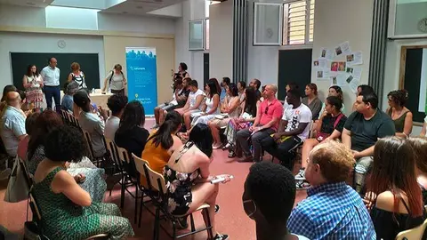 Los 29 de Adunare  han recogido sus certificados repletos de emoci&oacute;n e ilusi&oacute;n