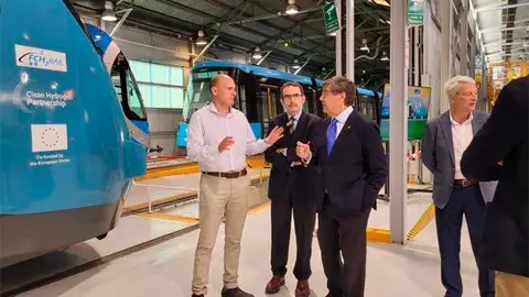 El vicepresidente del Gobierno de Arag&oacute;n, Arturo Aliaga, ha visitado el proyecto de tren de hidr&oacute;geno de CAF