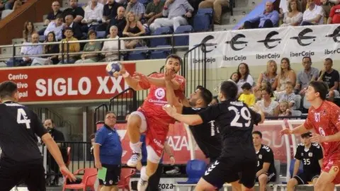 El equipo compiti&oacute; hasta el final. Foto: Basket Zaragoza