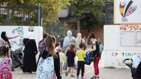 Ni&ntilde;os en la escuela