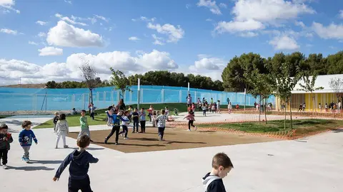 Los alumnos de tercero de infantil contin&uacute;an en los barracones | Foto: Laura Trives


