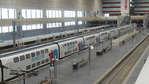 tren ouigo en la estaci&oacute;n Zaragoza Delicias