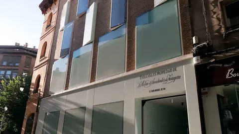 Fachada de la sede social de MAZ