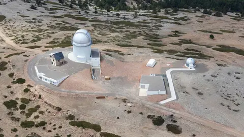 Vista a&eacute;rea del observatorio de Javalambre