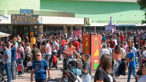 Ni&ntilde;os jugando en Expo R&iacute;o y Juego