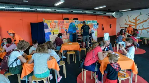 Ni&ntilde;os jugando en Expo R&iacute;o y Juego