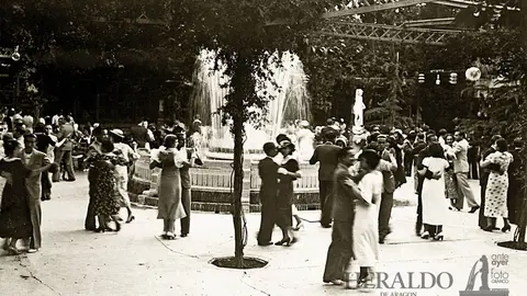 Pista de baile del &ldquo;Iris Park&rdquo;. Verbena de la Asociaci&oacute;n de la Prensa. Mar&iacute;n Chivite. 1936