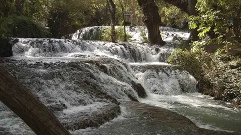 cascadas del monasterio de piedra