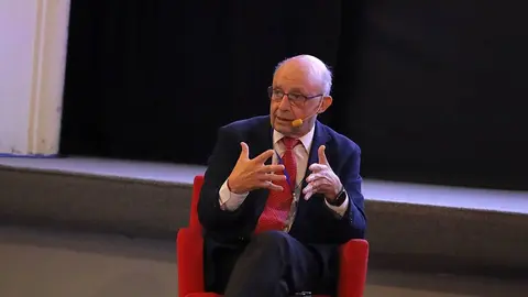 Crist&oacute;bal Montoro durante su entrevista en las XI Jornadas T&eacute;cnico-Formativas de los Colegios de Mediadores de Zaragoza y Teruel