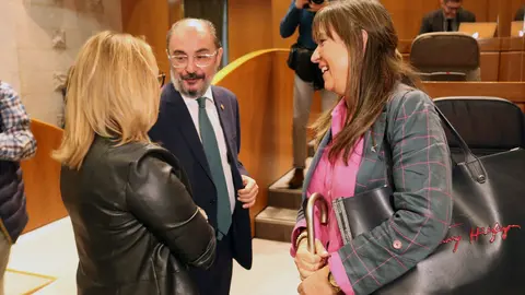 Lamb&aacute;n ha tenido palabras especiales hacia sus dos consejeras de Sanidad, Pilar Ventura y Sira Repoll&eacute;s