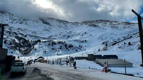 Previamente, el pleno de Montanuy tuvo que aceptar si firmaba este convenio, con la pol&eacute;mica ambiental sobre la estaci&oacute;n de Cerler de fondo