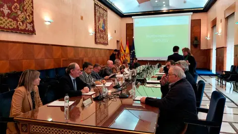 Los integrantes del encuentro celebrado en la Delegaci&oacute;n del Gobierno en su reuni&oacute;n interprofesional anual