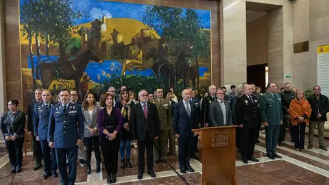 Minuto de silencio en la Delegaci&oacute;n del Gobierno