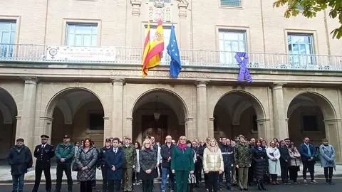 Minuto de silencio en Huesca