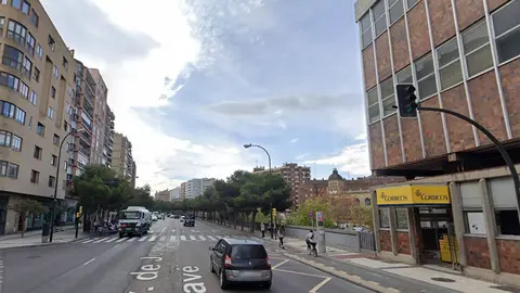 El autob&uacute;s de la l&iacute;nea 31 pasaba por el edificio de Correos de la avenida de Anselmo Clav&eacute;