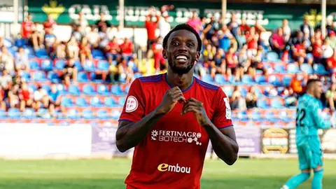 Eman&aacute; celebra un gol