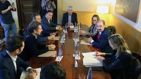 Los responsables de la compa&ntilde;&iacute;a se han reunido este martes en el Pignatelli con el presidente Lamb&aacute;n y las consejeras P&eacute;rez y Gast&oacute;n