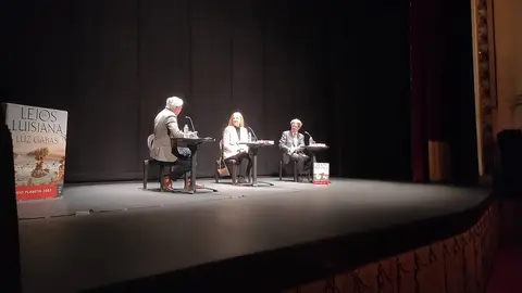 Luz Gab&aacute;s en el Teatro Principal