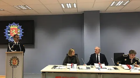Entrega de los nuevos despachos de la Polic&iacute;a Local
