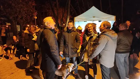 A esta cita perruna han acudido algunos due&ntilde;os de las mascotas del Centro Municipal de Protecci&oacute;n Animal (CMPA) que han sido adoptadas este a&ntilde;o, adem&aacute;s del alcalde de Zaragoza, Jorge Azc&oacute;n y el consejero de Participaci&oacute;n, Javier Rodrigo