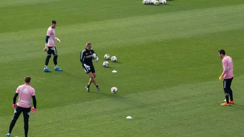 Entrenamiento del Real Zaragoza en La Romareda