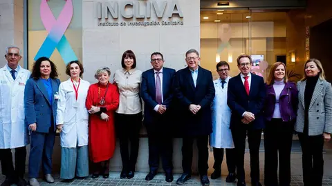 La ministra de Ciencia durante su visita al Hospital Cl&iacute;nico de Valencia