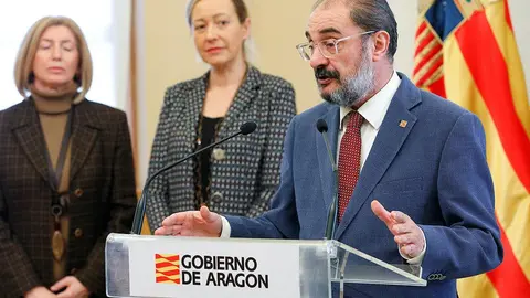 El presidente aragon&eacute;s ha acusado al PP de &ldquo;c&iacute;nico&rdquo; por tratar de &ldquo;hacer bandera&rdquo;, de una forma &ldquo;improvisada&rdquo;, de &ldquo;algo que no han cre&iacute;do ni creer&aacute;n&rdquo;