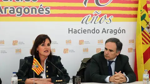 La plataforma Aragoneses es la escisi&oacute;n del PAR fundada por la &ldquo;cr&iacute;tica&rdquo; Elena Allu&eacute;