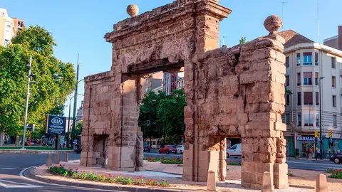 El Ayuntamiento ha confirmado tambi&eacute;n los trabajos en la iluminaci&oacute;n de la puerta del Carmen