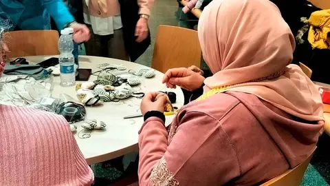 Un total de 30 mujeres participan en el proyecto Hilvana