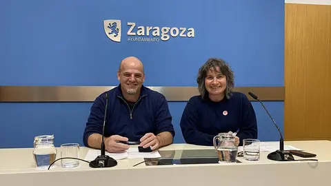 El candidato de ZeC Suso Dom&iacute;nguez y la concejal de ZeC Luis Broto