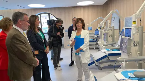 Esta nueva unidad cuenta con cuatro salas, dos ubicadas en la planta baja, que permiten dializar hasta 130 pacientes