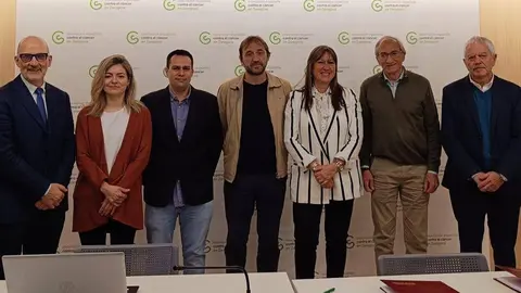 Repoll&eacute;s, junto con Ans&oacute;, representantes del IIS Arag&oacute;n y los investigadores implicados