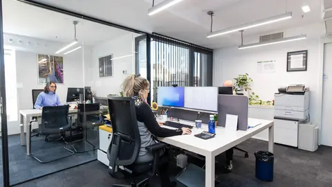 Mutua MAZ quiere ayudar a mitigar el riesgo de estas lesiones con la herramienta sobre ergonom&iacute;a en oficinas