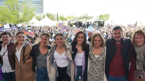 Foto de familia en el mitin central de Podemos