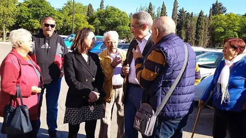 Julio Calvo y Carmen Rouco se han reunido con la asociaci&oacute;n vecinal Tom&aacute;s Pelayo para conocer sus preocupaciones