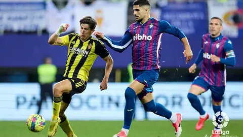 El Real Zaragoza recibe a Las Palmas y la SD Huesca viaja a M&aacute;laga. Fotograf&iacute;a: LaLiga.