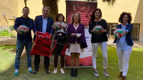 
De izquierda a derecha: Diego Carreras, Mariano Soriano, Gema Guti&eacute;rrez, Ros Cihuelo, Cristina Garc&iacute;a y Elena Garc&iacute;a. 